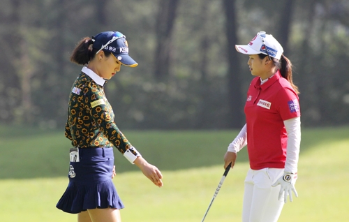 '포스트 이정은'을 노리는 오지현(왼쪽)과 최혜진.