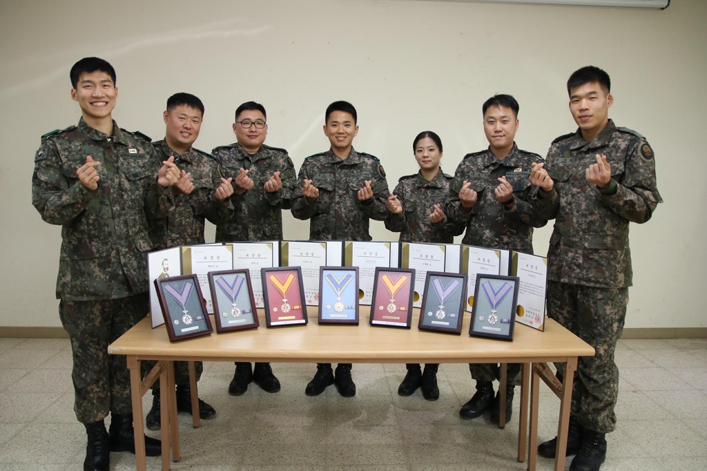 육군 3군단 화생방대대 장병 7명 '헌혈왕'