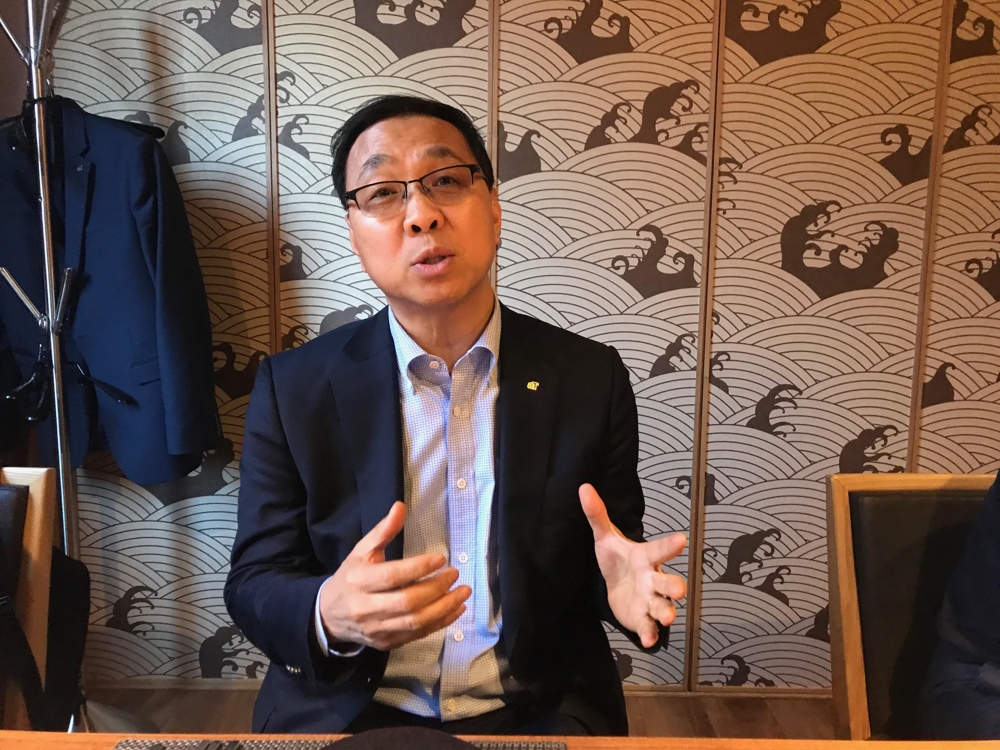 미국시장 수출 전략 설명하는 신현곤 aT 식품수출이사