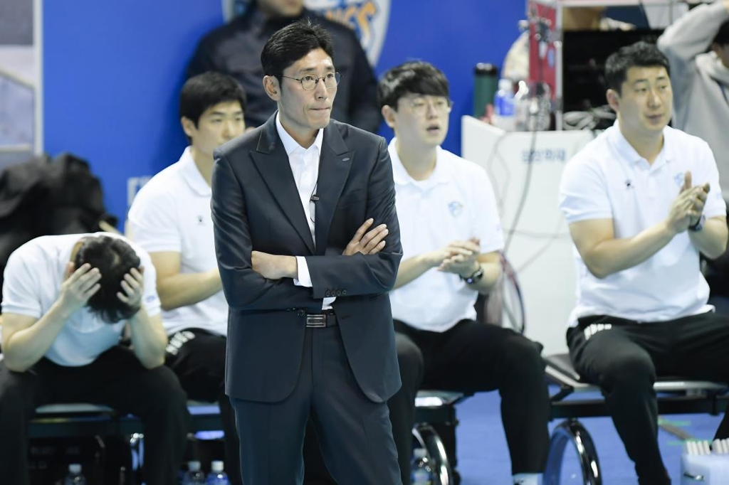 신진식 삼성화재 감독
