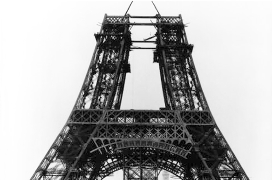 (서울=연합뉴스) 1888년 7월 에펠탑 중간 제작 모습 (에펠탑 홈페이지 캡처)