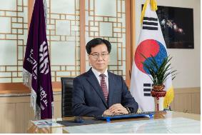 이성기 총장