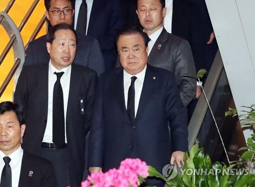 문희상 국회의장, 조양호 빈소 조문