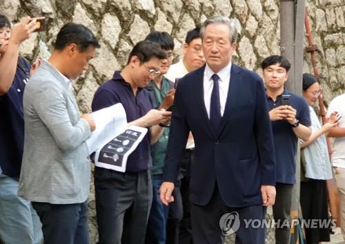 제사 참석하는 정몽준
