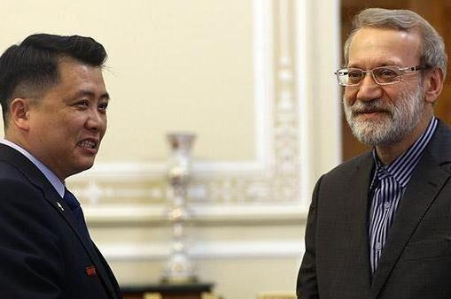 박철민 북 최고인민회의 부의장(좌)과 알리 라리자니 이란 의회의장