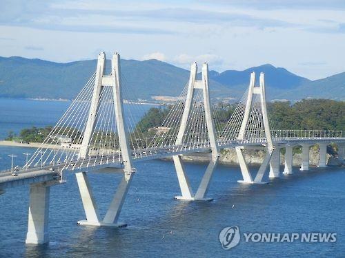 거가대교와 저도 전경