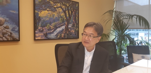 인터뷰하는 조셉윤 전 미국 국무부 대북정책특별대표