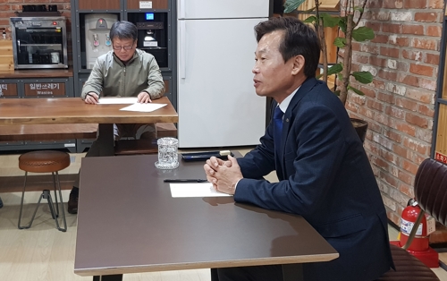 퇴임하는 나소열 충남도 문화체육부지사