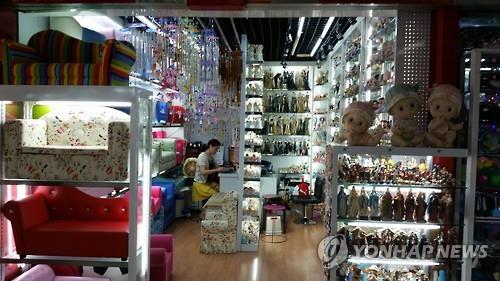 전 세계 슈퍼마켓으로 불리는 중국 이우시 상업지역의 한 입점 업체