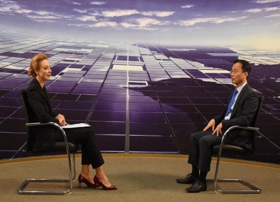 지난달 30일 OTV 방송에 출연한 오성환 주러 블라디보스토크 총영사의 모습.