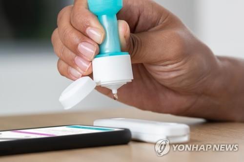 엘룸의 가정용 코로나19 진단키트