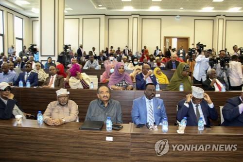 소말리아 정치권, 8일 치러야 할 대선 일정 합의 실패