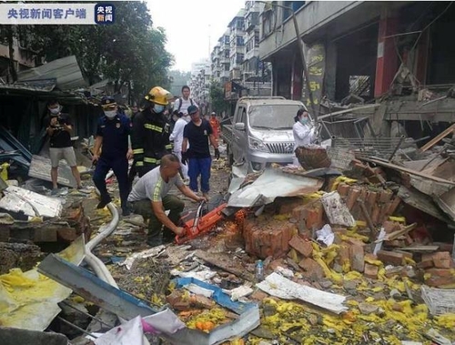 후베이성 스옌시 시장 폭발사고 현장