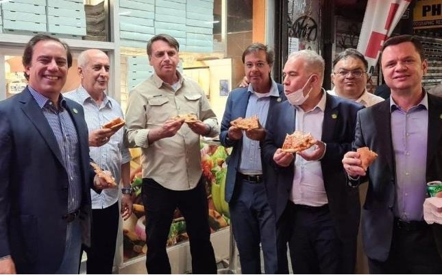 美 뉴욕 거리서 피자 먹은 브라질 대통령