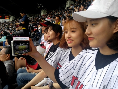 LGU+, 농아인 야구 활성화 기부 캠페인 참가자 100만명 돌파 - 1