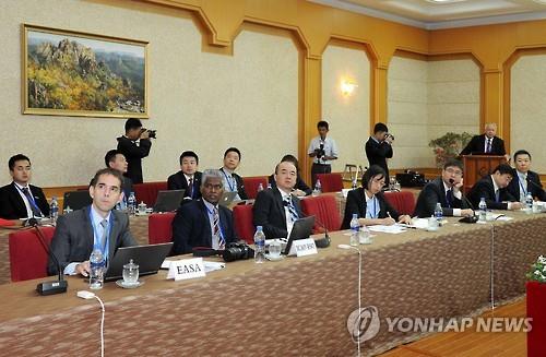 La foto sin fechar, proporcionada, el 16 de junio de 2016, por la Agencia Central de Noticias de Corea del Norte, muestra una sesión de la reunión de dos días del comité regional del Nordeste Asiático de la OACI, que terminó el mismo día. (Uso exclusivo dentro de Corea del Sur. Prohibida su distribución parcial o total)
