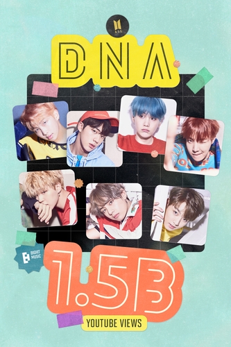La imagen, proporcionada por Big Hit Music, muestra un póster para conmemorar los 1.500 millones de visualizaciones en YouTube del videoclip de "DNA", de BTS. (Prohibida su reventa y archivo)