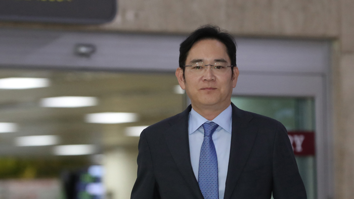 이재용 귀국 이튿날 사장단 회의…"물량 확보한듯"