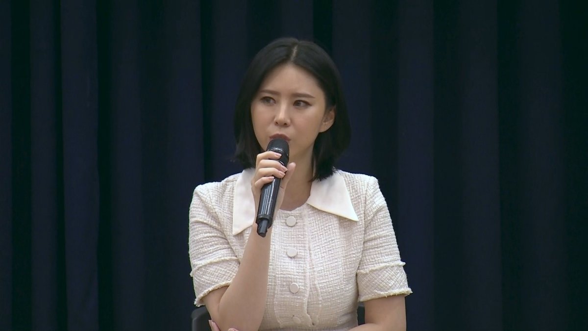 경찰은 소재 찾는데…윤지오 온라인 활동 예고