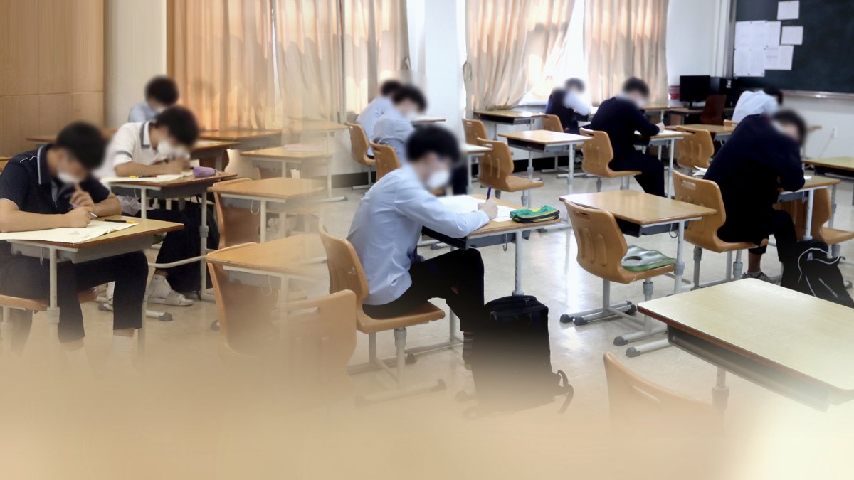 학교도 방역 강화…수도권 학교 등교 인원 3분의1로 제한