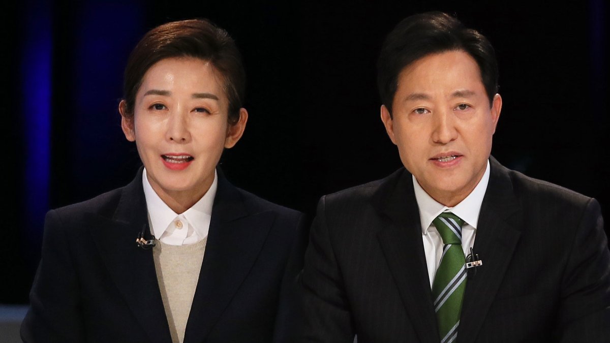 나경원 "또 그만둘까 걱정"…오세훈 "원내대표때 뭐했나"