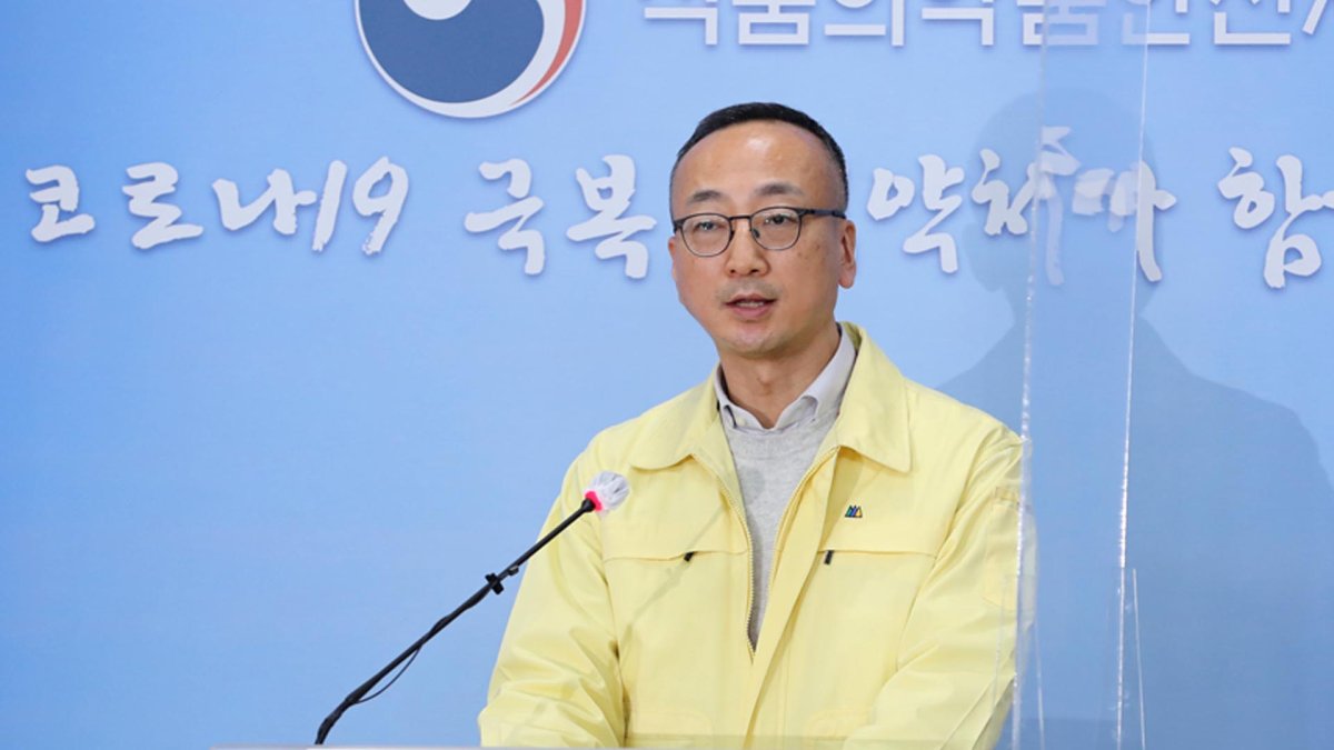 "화이자 백신 효과 충분…16세 이상 허가 권고"