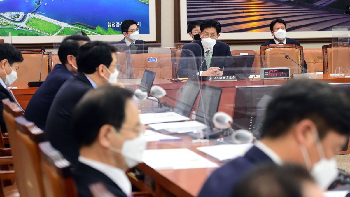 장관 후보 5명 청문회…일부 후보자 사과에도 野 맹공