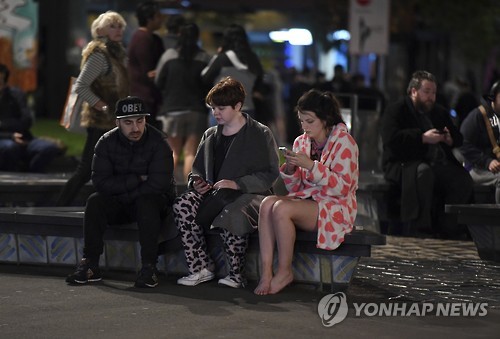 뉴질랜드 강진에 '화들짝' 거리로 나온 주민들
