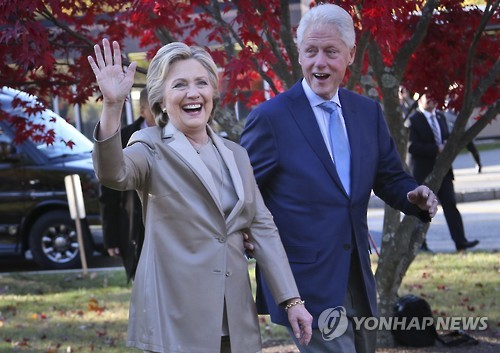 "클린턴 부부, 트럼프 대통령 취임식 참석"