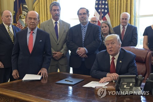 트럼프 "美철강 위해 싸울 것"
