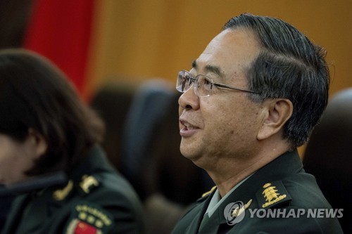 조지프 던퍼드 미국 합참의장과의 회동 중인 팡펑후이 중국 총참모장