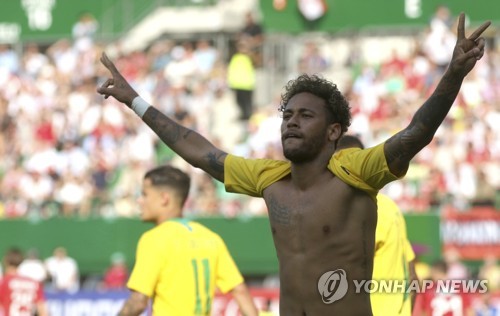 득점을 터트린 브라질의 네이마르가 기뻐하는 모습.(AP=연합뉴스)