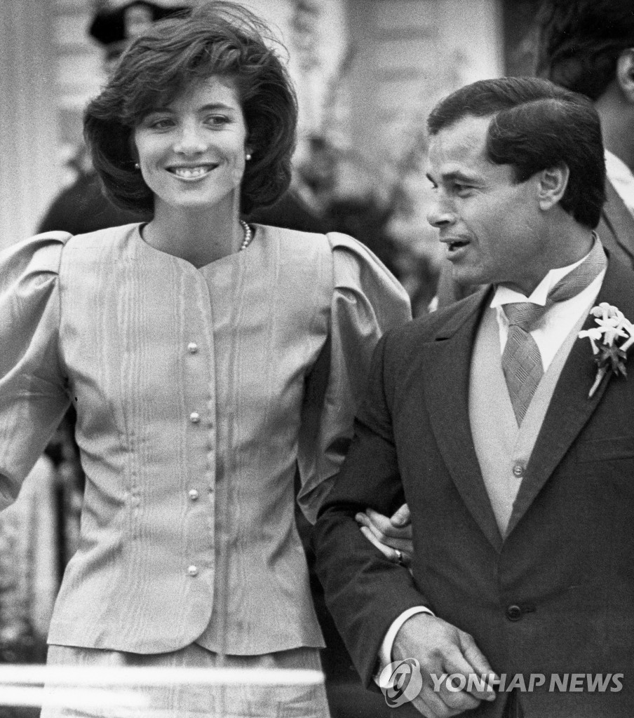 1986년 아널드 슈워제네거의 결혼식 당시 프랑코 콜룸부의 모습(오른쪽). [AP=연합뉴스]