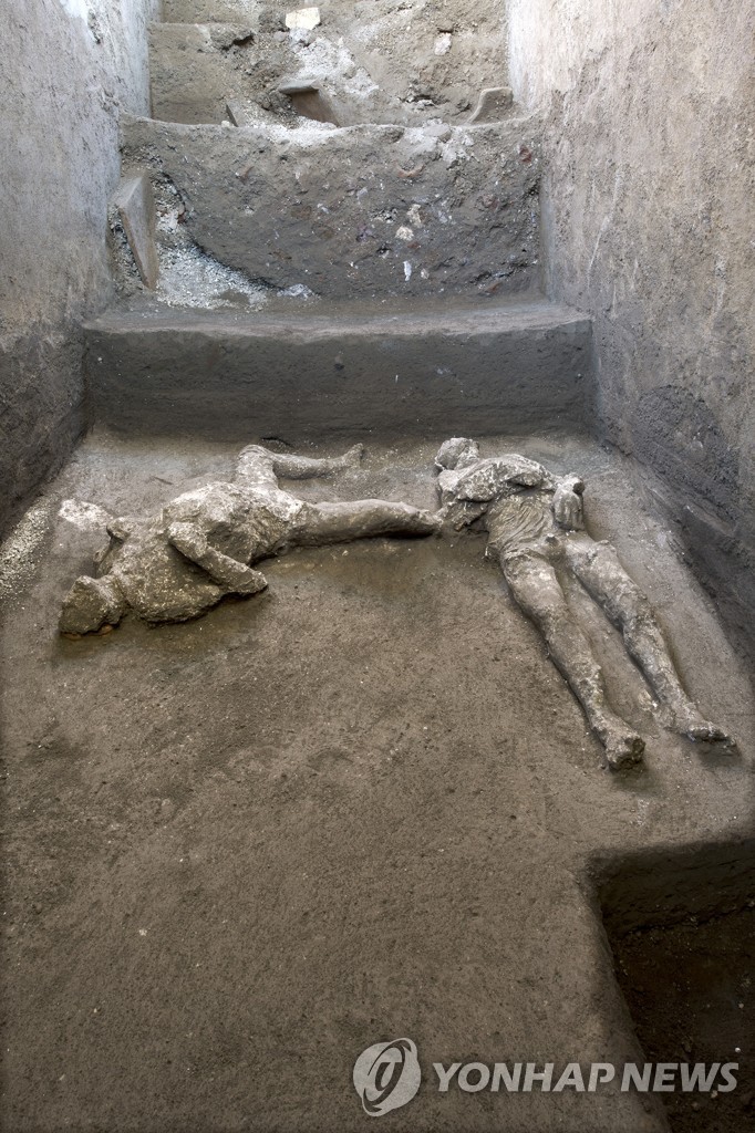 Italy Pompeii Ancient Bodies