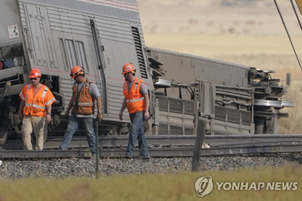 Amtrak Train Derails