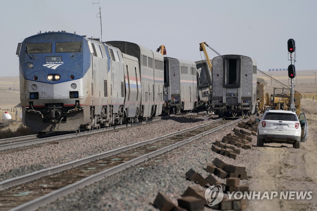 Amtrak Train Derails