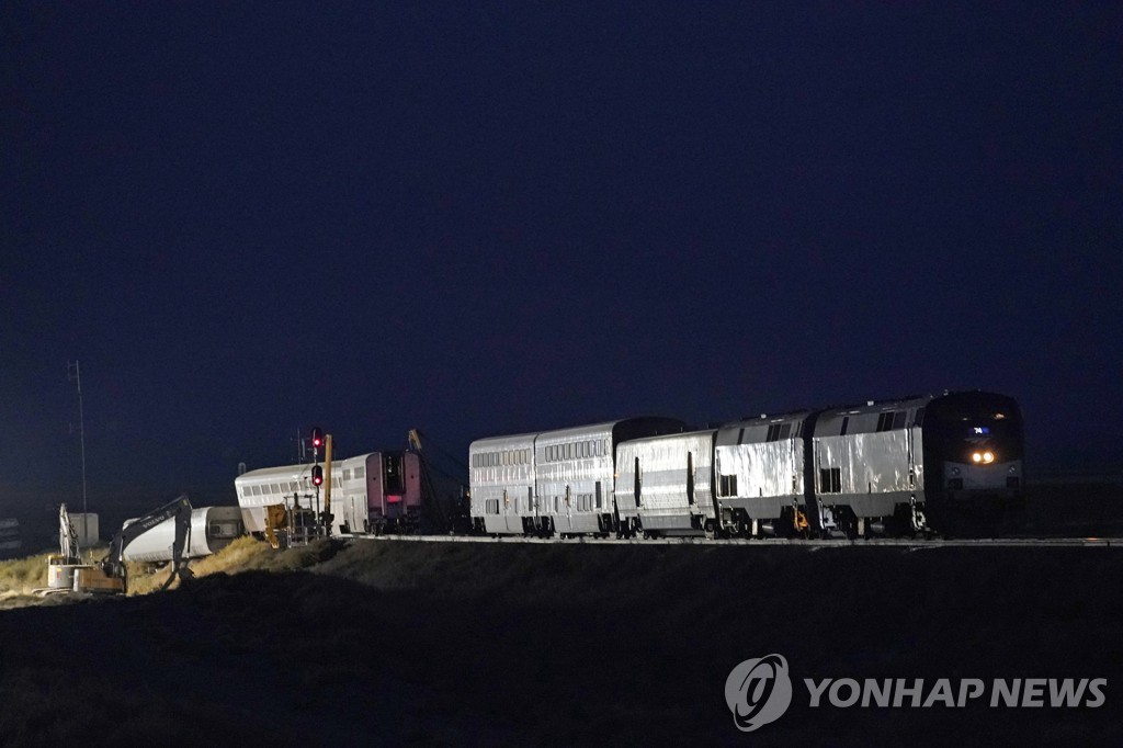 Amtrak Train Derails