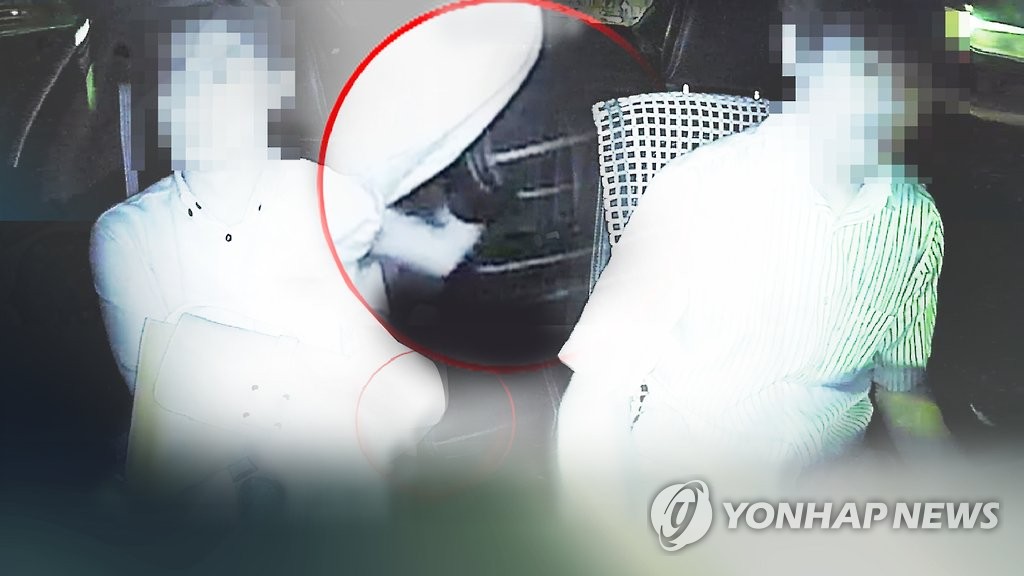 손님이 아니라 도둑…택시기사 지갑 '슬쩍'(CG)