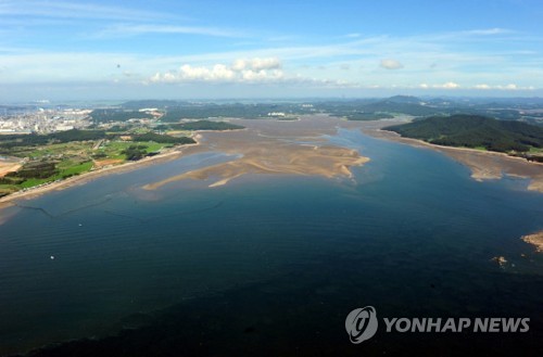 서산·태안 사이에 있는 가로림만 전경