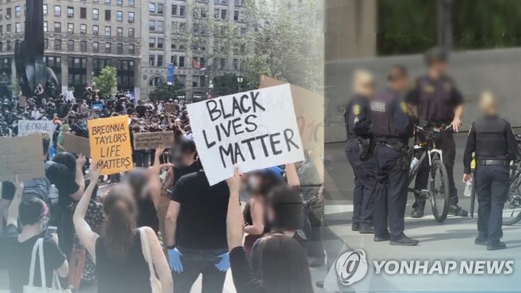 "유색인종 학생을 범죄자 취급"…美 '학교경찰' 퇴출 잇따라 (CG)