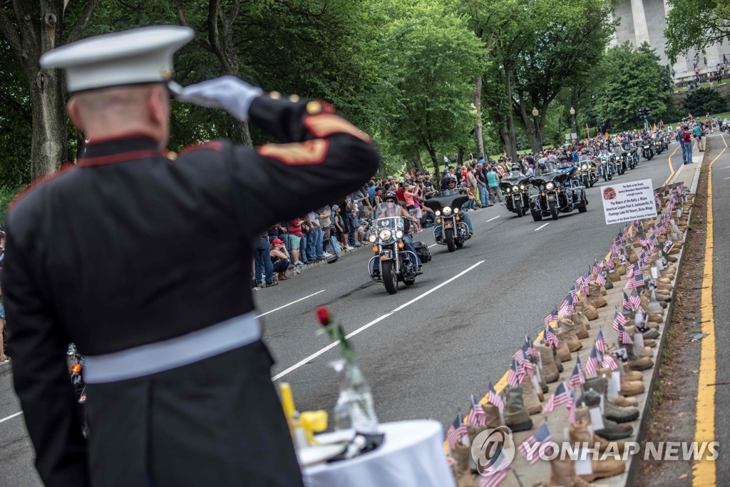 US-MEMORIAL DAY-ROLLING THUNDER-VETERANS