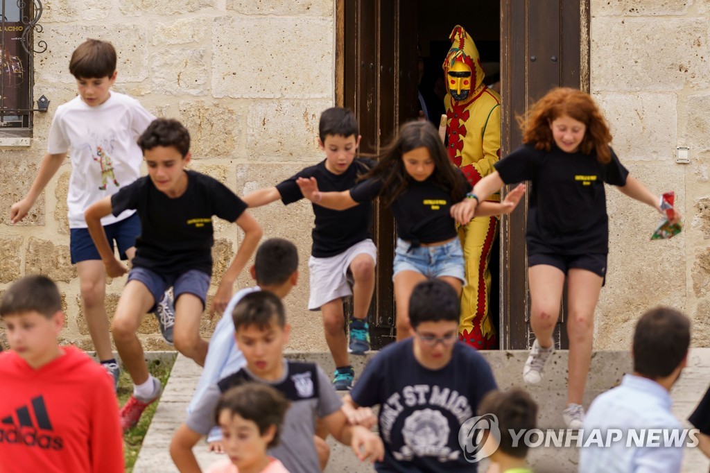 SPAIN-TRADITION-RELIGION-FESTIVAL-TOURISM
