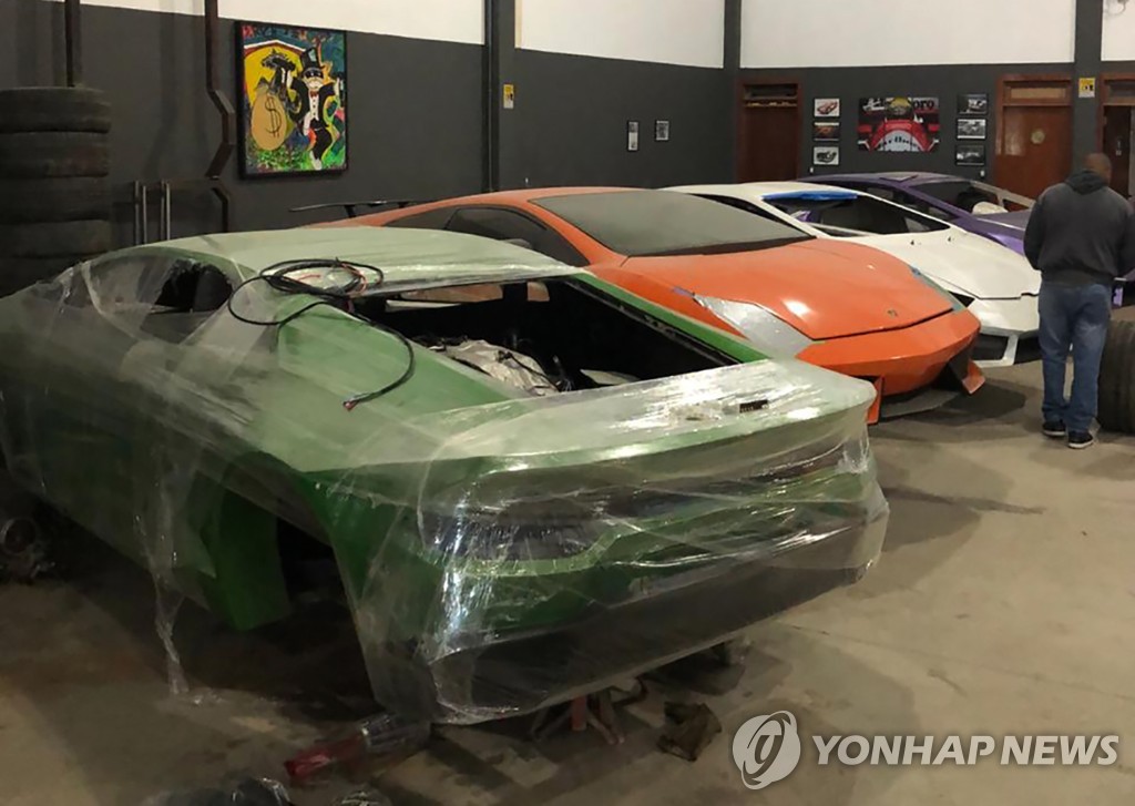 BRAZIL-ITALY-AUTO-REPLICA-SEIZURE