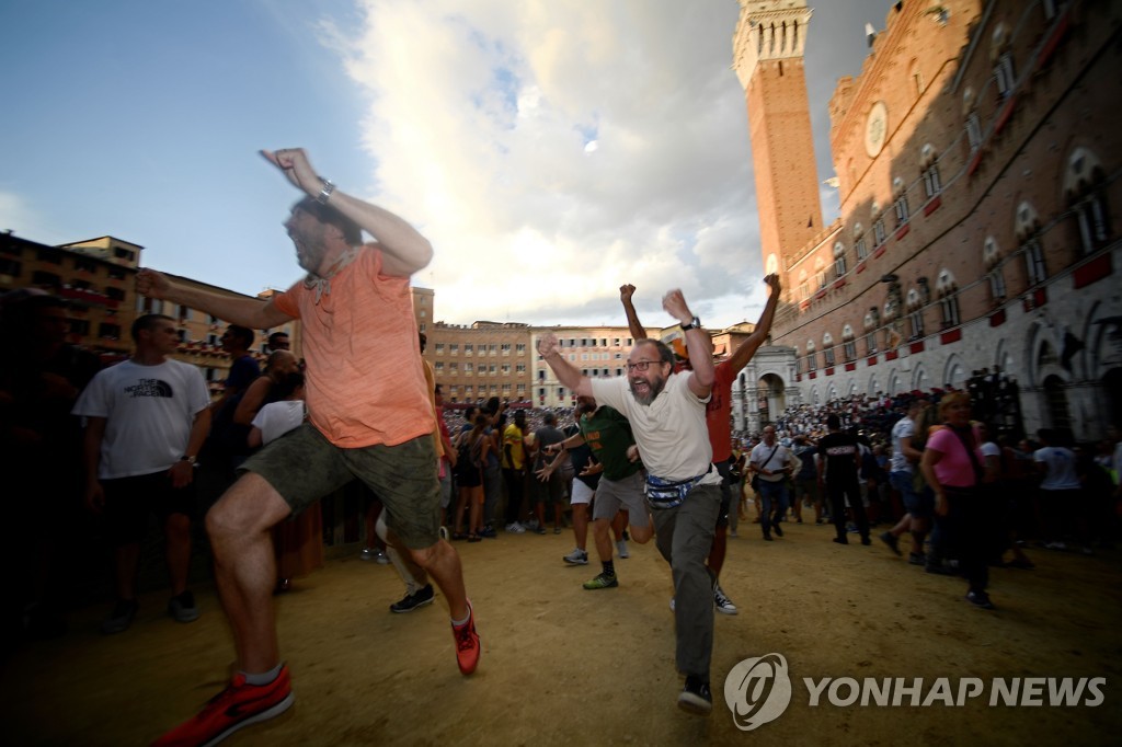 ITALY-TRADITION-HORSERACE-PALIO