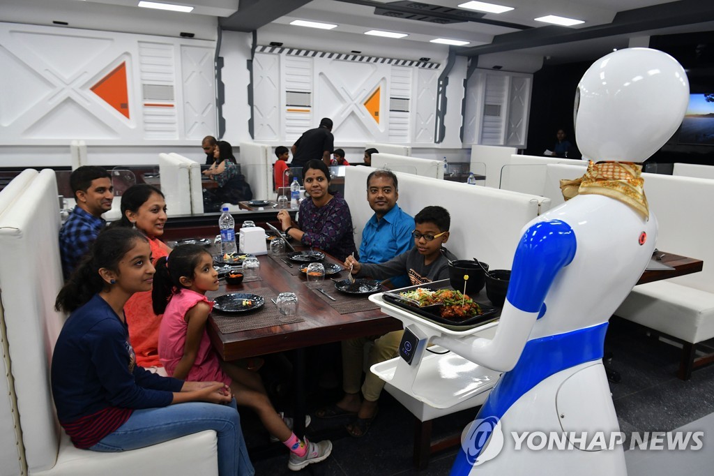 TOPSHOT-INDIA-TECHNOLOGY-LIFESTYLE-ROBOT