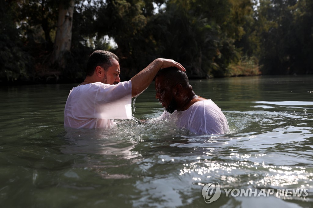 ISRAEL-BRAZIL-RELIGION-CHRISTIANITY-BAPTISM