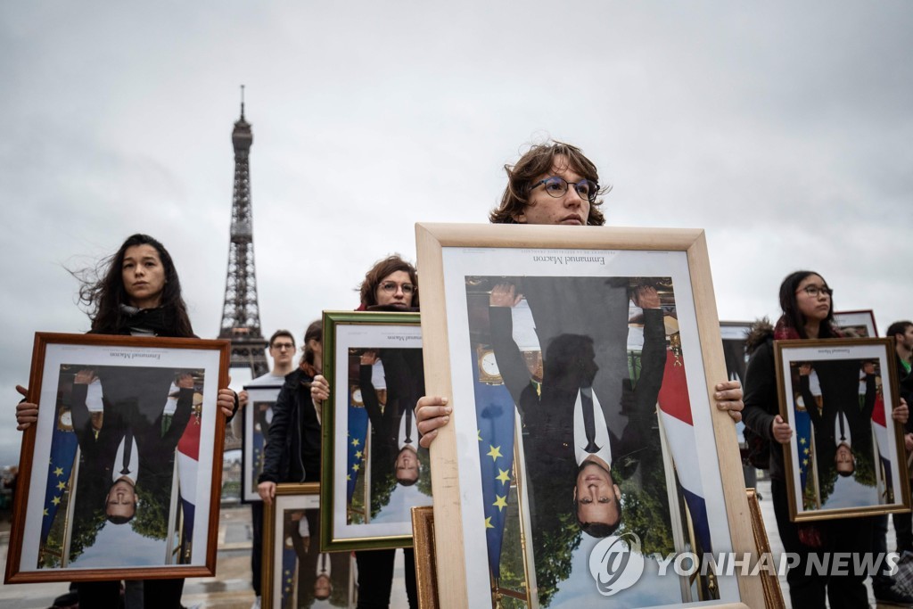 FRANCE-POLITICS-ENVIRONMENT-CLIMATE-DEMO