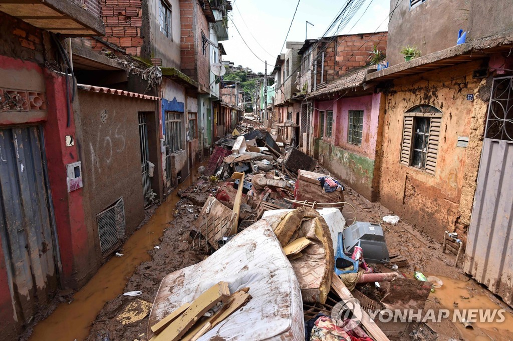 BRAZIL-WEATHER-RAINS-FLOOD