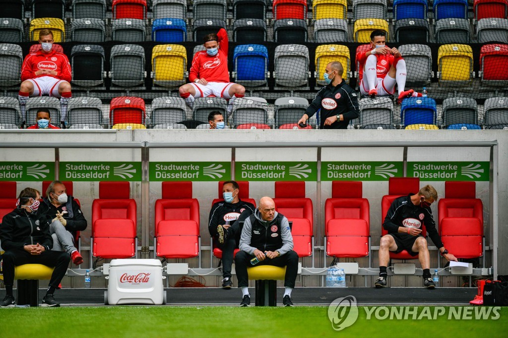 FBL-GER-BUNDESLIGA-DUSSELDORF-PADERBORN