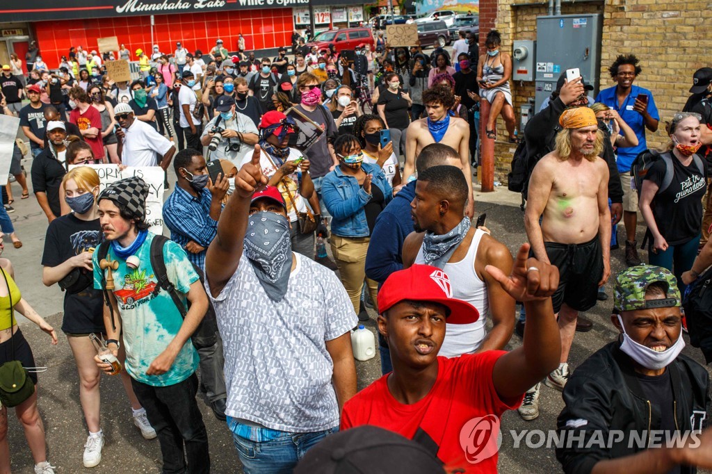 US-POLITICS-POLICE-RACE